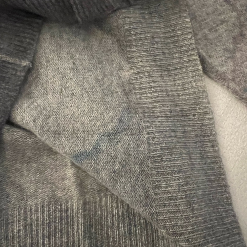 Gray and Blue Printed Cashmere Sweater - Picture 4 of 6